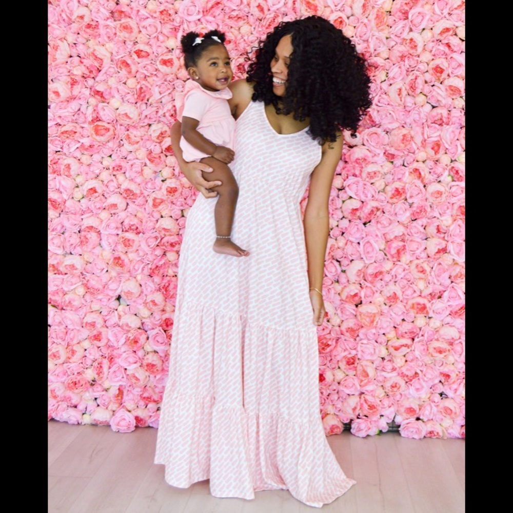 OLLIE JAY Mama Maxi pink dress